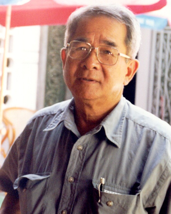 Sos Kem, a naturalized American, is the only Cambodian to serve as a U.S. Foreign Service Officer. Sos is also a walking "No Smoking" sign.