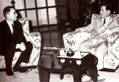 Willam Colby (left) and Ngo Dinh Diem - Saigon 1963.